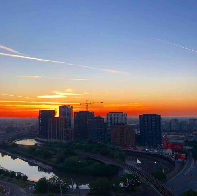London Skylineviews 2 Bed 2 Bath Flat Near Canary Wharf, O2 & Excel Экстерьер фото