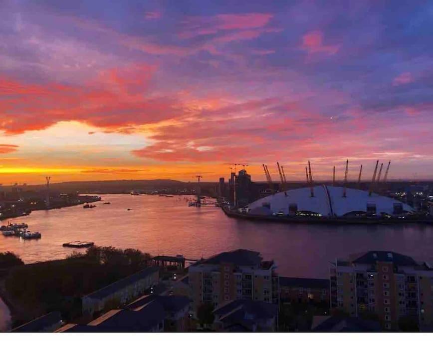 London Skylineviews 2 Bed 2 Bath Flat Near Canary Wharf, O2 & Excel Экстерьер фото